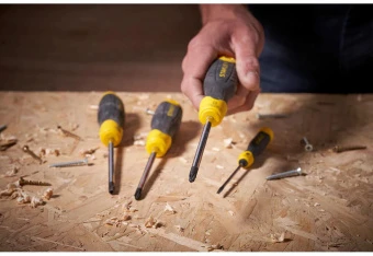 STANLEY 0-64-976 Отвертка "Cushion Grip" (+) Pz 3 X 150мм