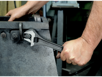 BAHCO 8074 Ключ разводной со шкалой; захват 44 мм; закаленный; фосфатирование; угол 15 град.