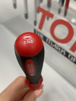 Отвертка диэлектрическая шлицевая TOPTUL 3x75 мм (1000V) FAEB0308