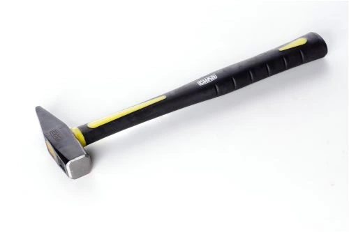 Молоток слесарный с фиберглассовой рукояткой (100гр) СИЛА