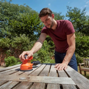 Шліфмашина ексцентрикова BLACK+DECKER, 230 Вт, 125 мм, 13000 об/хв, амплітуда 2 мм, вага 1.2 кг