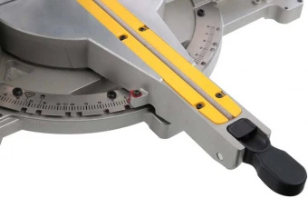 Пила торцовочная универсальная  DeWalt, 1500 Вт, диск 305х30мм, 3000 об/мин.