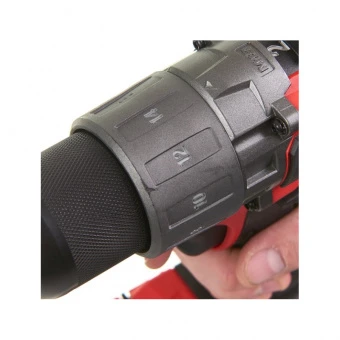 MILWAUKEE Дрель-шуруповерт аккумуляторная M18FDD2-402C крут. мом.135 Нм | 4933464598