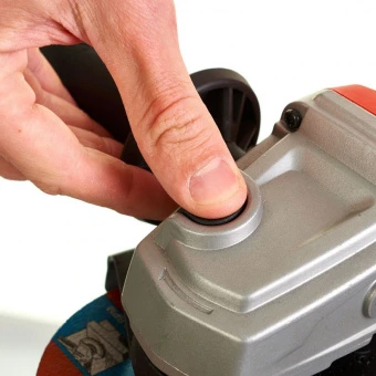 MILWAUKEE Углошлифовальная машина 125 мм AG 13-125 XSPD 4933451577 | 4933451577