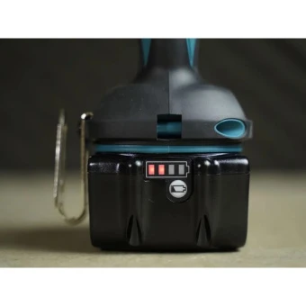 Акумуляторний ударний гайковерт Makita DTD153RFE (18 В, 2х3 А*год, 170 Н*м)