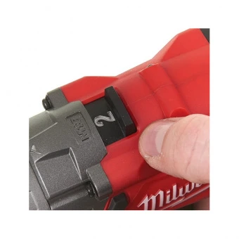 MILWAUKEE Дрель-шуруповерт аккумуляторная M18FDD2-402C крут. мом.135 Нм | 4933464598