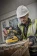 Детально фото Шлифмашина эксцентриковая DeWALT DWE6423 на shurup.ua Шлифмашина эксцентриковая DeWALT DWE6423