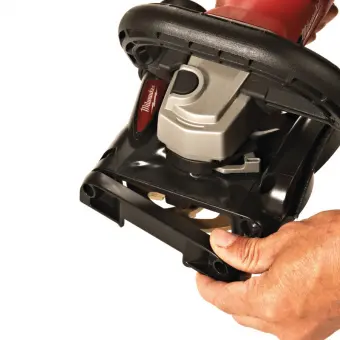 MILWAUKEE Шлифовальная машина по бетону с системой пылеудаления AGV 15-125XC DEG-SET | 4933448035