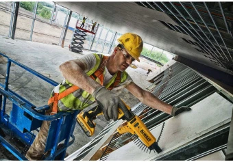 Шуруповерт DeWALT DCF620D2K