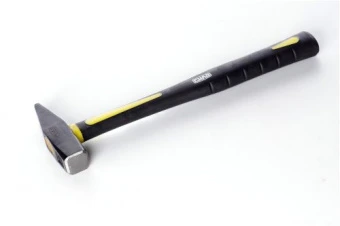 Молоток слесарный с фиберглассовой рукояткой (400гр) СИЛА