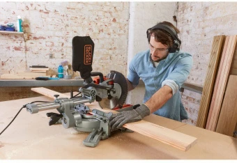 Пила торцювальна мережева BLACK+DECKER, 1600 Вт, диск 216х30 мм, 4800 об/хв, XPS, вага 12 кг