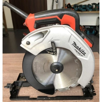 Дискова пила Makita M5802 (1.05 кВт, 190 мм)