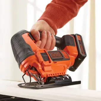 Электролобзик аккумуляторный BLACK+DECKER BDCJS18