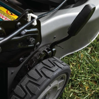 Акумуляторна газонокосарка Makita DLM530PT4 (2х18 В, 4х5 А*год, 530 мм)