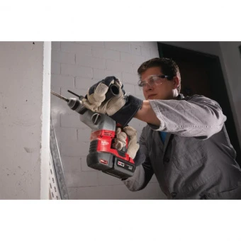 MILWAUKEE Аккумуляторный перфоратор HD18 H-402C 4933443468 | 4933443468