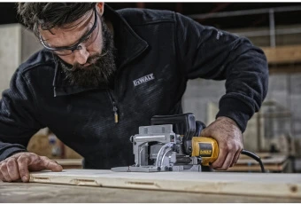 Фрезер ламельный DeWalt, 600 Вт, 10000 об/мин, чемодан.