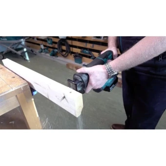 Акумуляторна шабельна пила Makita DJR188Z (18 В, без АКБ)