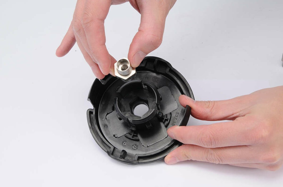 FLO Головка для кріплення жилки до газонокосарок : Ø=2,4- 2,7 мм, 5 адаптерів, Ø=123 мм, h=70 мм  | 