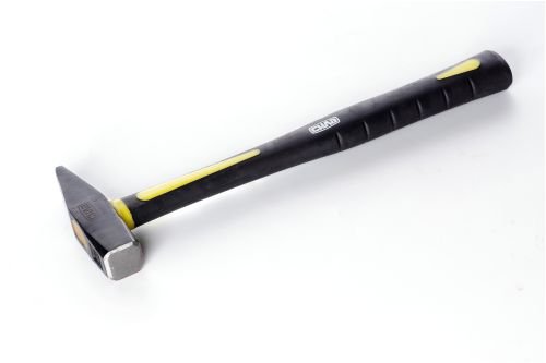 Молоток слесарный с фиберглассовой рукояткой (500гр) СИЛА