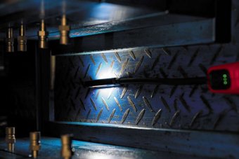 YATO Лампа світлодіодна для майстерні YATO; 3.7 В акумулят. Li-Ion, 2 режими, зарядний USB пристрій 