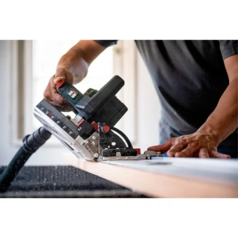 Акумуляторна заглибна циркулярна пила Metabo KT 18 LXT 66 BL + кейс (18 В, 165 мм, без АКБ) (6018668