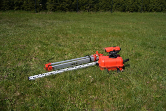 Нівелір оптичний авто-налашт YATO об'єктив Ø= 38мм, кратніс- 32Х, радіус дії- 1-55м, точніс- 1мм/30м