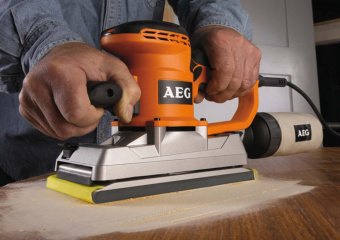 Шліфмашина вібраційна мережева AEG:  440 Вт, платформа- 114 x 226 мм (4935419280) (FS280) DW