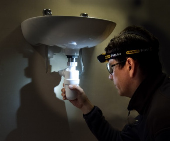 STANLEY FMHT0-70767 Фонарь FatMax® налобный светодиодный 80 люм, 8 Ч, 90 м , 3 эл АА