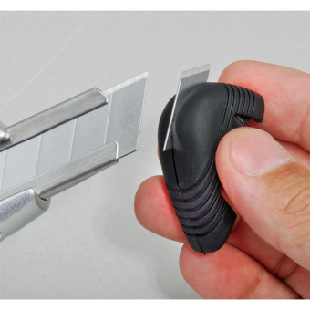 TAJIMA Нож сегментный 18мм Aluminist AC500S, автоматический фиксатор