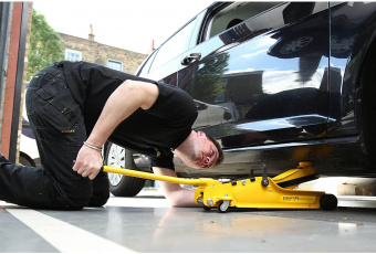 Домкрат STANLEY гідравлічний підкатний, 2000 кг, Нмин 85 мм, Нмакс 381 мм | STMT81251-1