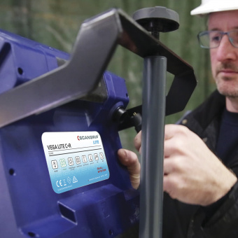 SCANGRIP Прожектор переносной 2500 lumen VEGA LITE C+R (С рассеянным светом на аккумуляторе) | 03.54