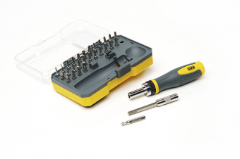 Отвертка реверсивная с битами CrV в кейсе 30шт СИЛА