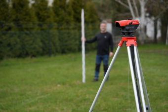 Нівелір оптичний авто-налашт YATO об'єктив Ø= 38мм, кратніс- 32Х, радіус дії- 1-55м, точніс- 1мм/30м