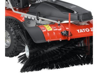 Підмітальна машина бензинова YATO: двигун- 3,5 кВт, зона підмітання- 1 м, швидкість- 0,7- 1,2 м/с