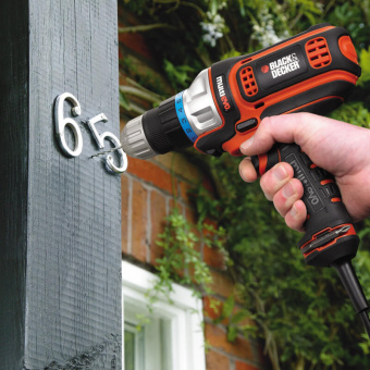 Многофункциональный инструмент с насадкой дрель - шуруповерт Black&Decker MT350K