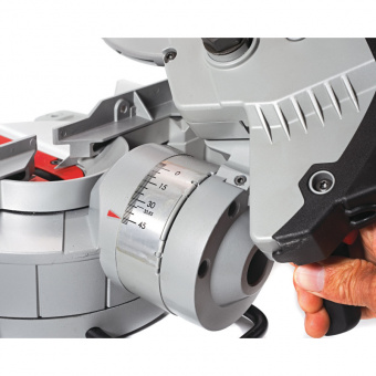 MILWAUKEE Торцовочная пила аккумуляторная 216 мм M18 SMS216-0 | 4933471057