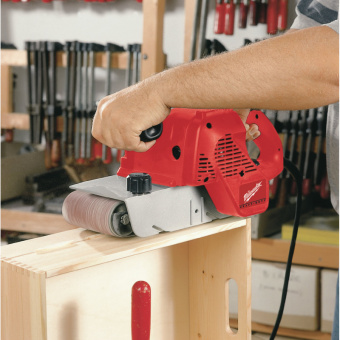 MILWAUKEE Шліфмашина стрічкова , BS 100 LE, 1150Вт, довжина стрічки 620мм | 4933385150