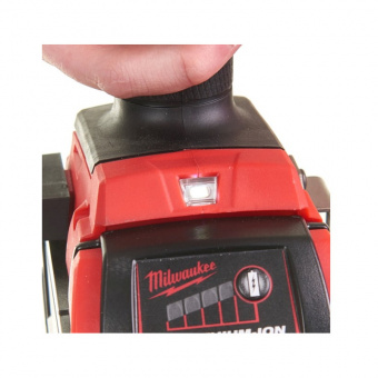 MILWAUKEE Дрель-шуруповерт аккумуляторная M18FDD2-402C крут. мом.135 Нм | 4933464598