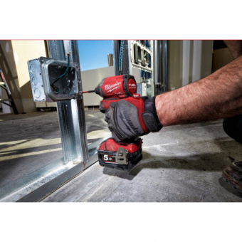 MILWAUKEE Гвинтокрут акумуляторний 1/4" HEX , M18 FID2-0X, 226Нм, (HDкейс) | 4933464087