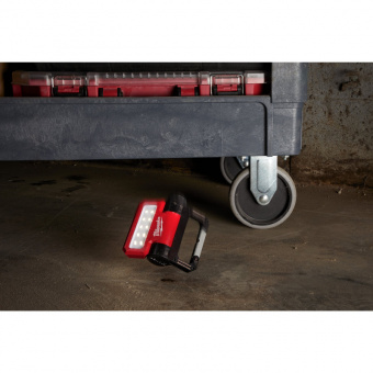 MILWAUKEE Аккумуляторный фонарь заряжаемый через USB L4 FFL-301 | 4933479766