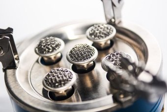 VIROK Плита газова туристична 7кВт, 5 комфорок + шланг з різьбовим (7/16) з'єднанням  | 44V201