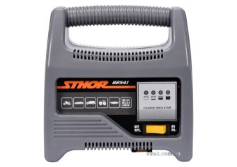 Зарядний пристрій акумул-ів 12 В STHOR ємність 8-60 АГод, макс. струм- 4 А  від емережі 230 В. [10]