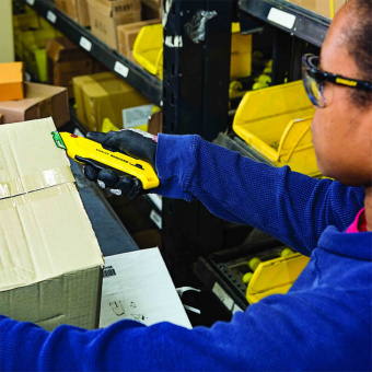 STANLEY Нож "FATMAX® Box" безопасный с выдвижным трапециевидным лезвием, правосторонний