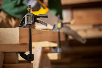 STANLEY FMHT0-83240 Струбцина "FatMax XL" быстрозажимная, макс. размер: 600мм - 840мм, давление 270к