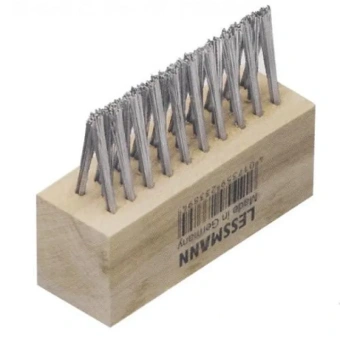 Щетка для чистки тротуарной плитки LESSMANN - 100x35x42 мм (151108)