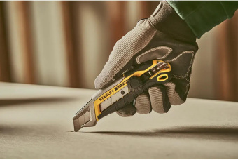 Ніж STANLEY "Fatmax Integrated Snap Knife", висувне лезо 18 мм,ножа 165 мм. | FMHT10592-0