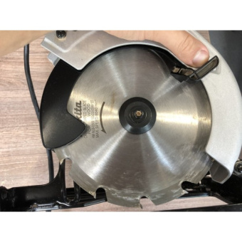 Дискова пила Makita M5802 (1.05 кВт, 190 мм)