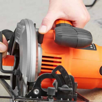 Пила дисковая BLACK+DECKER CS1550