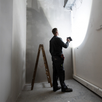 SCANGRIP Прожектор переносной 2000 lumen NOVA R (На аккумуляторе) | 03.6201