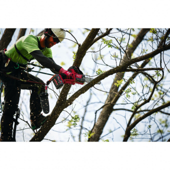 MILWAUKEE Аккумуляторная цепная пила шина 20 см M18 FHS20-0 | 4933480117